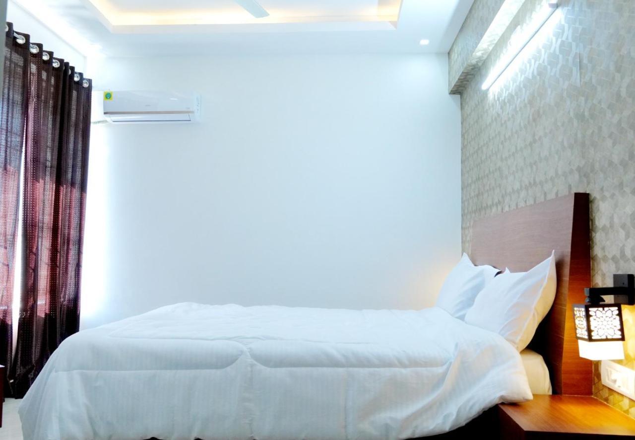 Dwarka Lodging & Boarding Mulki Экстерьер фото